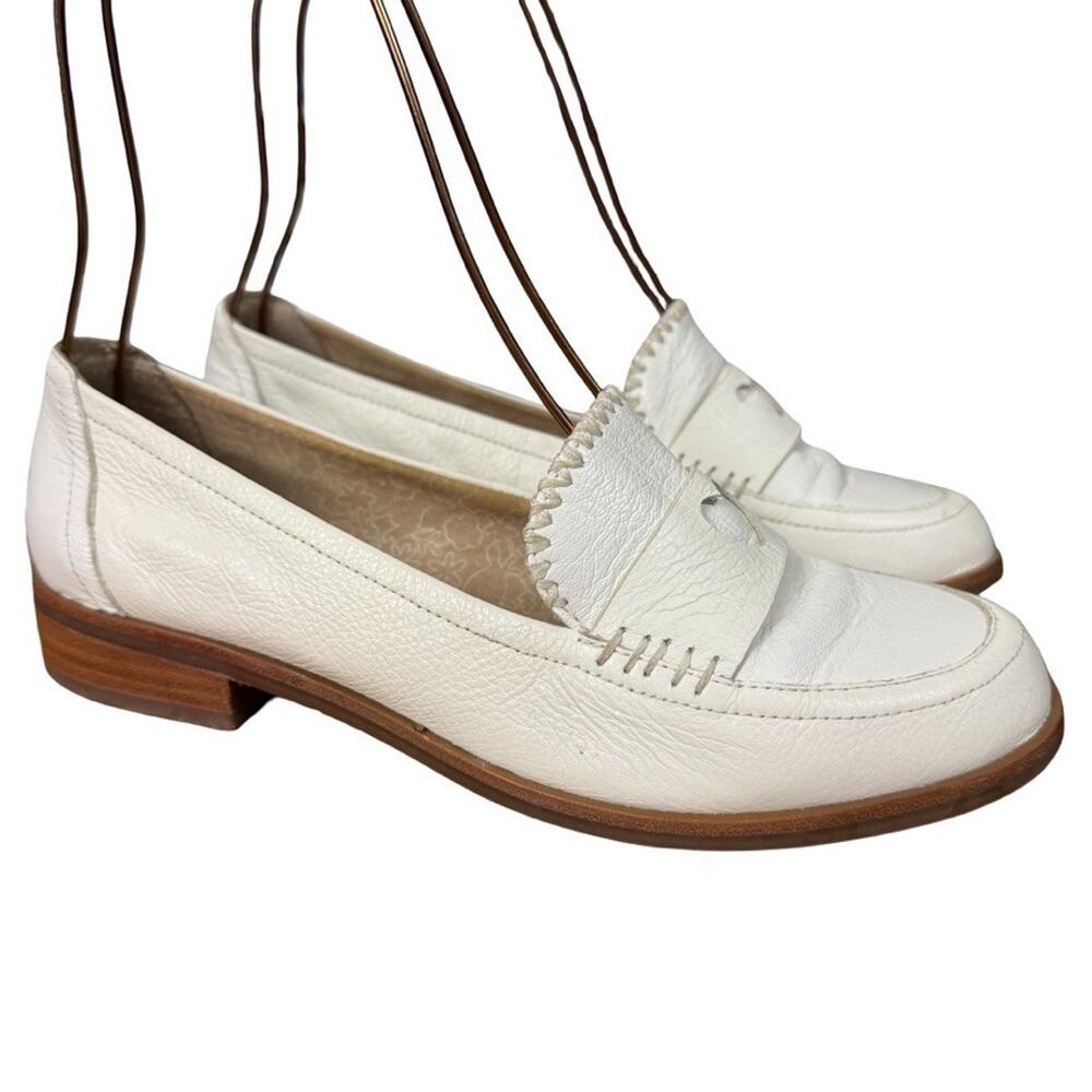 ED Ellen Degeneres Laddie Heart Leather Milk White Loafers Shoes Flats sz 6.5